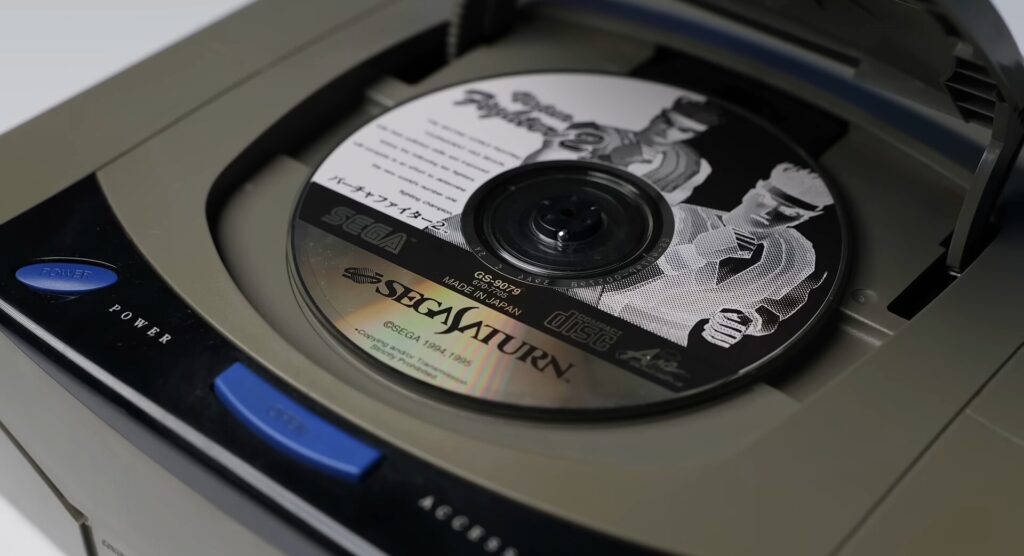 Sega Saturn z grą Virtua Fighter 2