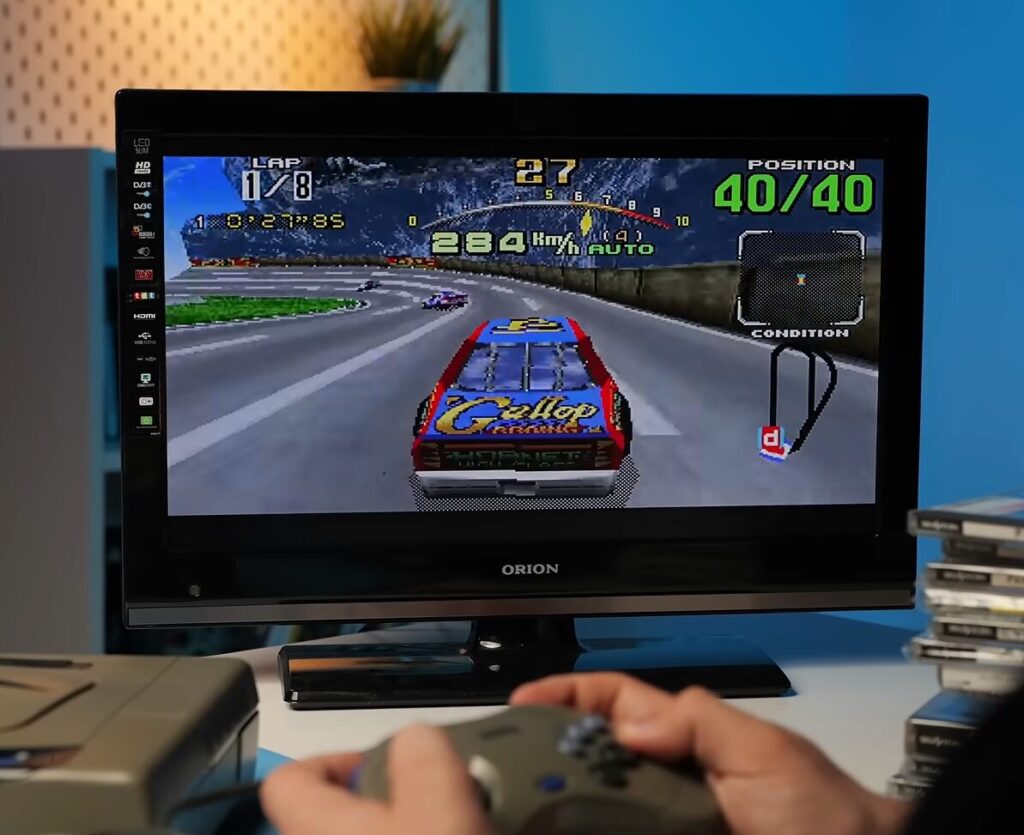 Gra Daytona USA na telewizorze
