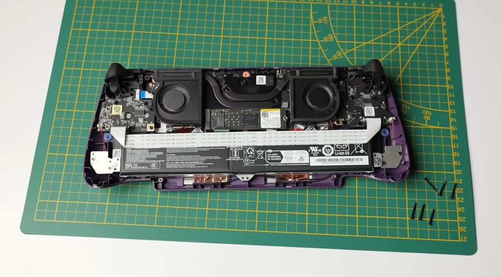 MSI Claw 8 EX AI+ bez tylnej obudowy